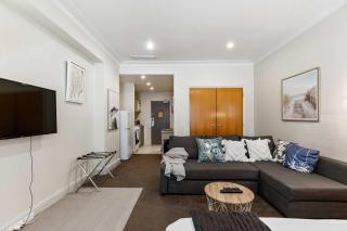 Heritage Haven by viaduct CBD - pool gym tennis - 2