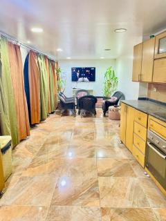 Yellow House on the Nile - 6