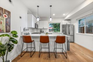 Modern Seattle Home w Rooftop Views - Near UW - 5