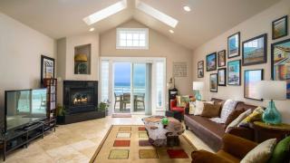 Moonlight by AvantStay Modern Home w Views Direct Access to Rockaway Beach - 4