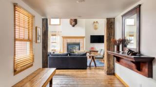 Holly by AvantStay In the Heart of Breckenridge w Hot Tub Game Room Roof Top Patio Sleeps 24 - 4