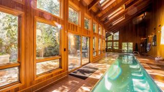 Sunriver by AvantStay Cozy Mountain Home w Indoor Pool and Hot Tub - 0