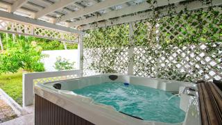 Las Olas Oasis by AvantStay Minutes to the Beach Hot Tub - 9