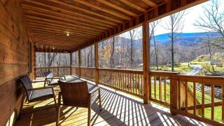 Charming Blue Ridge Cabin Private Pond and Waterfall Deer Haven by AvantStay - 7