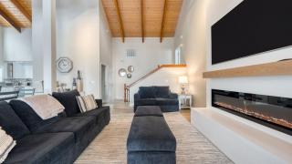 Views Mins to Skiing Lake Incline Village Incline Serenity by AvantStay - 2