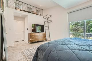 Central Austin Pet Friendly Compound w/Lap Pool - 7