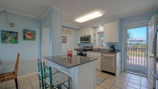 Beachfront Condo w Ocean View 2 Pools Boardwalk to the Beach Island Getaway - 5