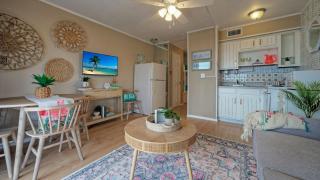 Private Balcony w Ocean View Pool Hot Tub Access Ocean Echo by AvantStay - 6