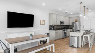 Southfields Retreat 4BR Getaway Near Laguna Beach Carillon Pier Park - Carillon Beach - 1