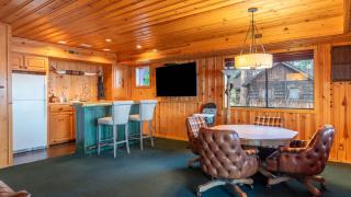 Shoreline Lakehouse by AvantStay - 4