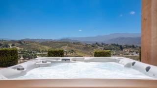 Palazzo Del Sol By AvantStay Breathtaking Home w Mountain Views Hot Tub - 8