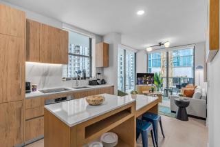 2BR Corner Suite MIA Wrap Balcony Rooftop Pool - 0