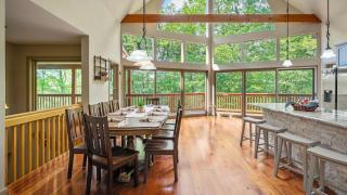 Lake Harmony Chalet w Hot Tub Arcades Near Beaches Ski Trails Everpine Lodge by AvantStay - Split Rock - 2