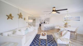 Triton Sea Haven by AvantStay - 2
