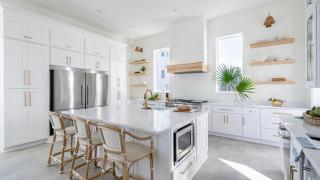 Rendezvous by AvantStay Modern Haven w Game Room Roof Top Pool Close to Beach - Destin - 3