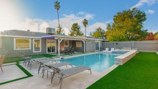 Sunsets on 11th by AvantStay Resort-Style Pool Hot Tub Game Room - 9