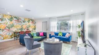 Pool Hot Tub Putting Green near Deerfield Beach Oasis on Fourth by AvantStay - 2