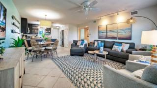 Sleeps 16 2 Beachfront Condos PoolPickleballTennis Island Retreat Complex - 3
