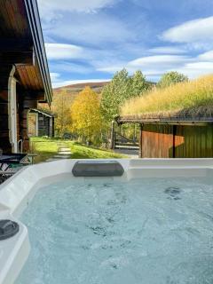 Timber Cabin With Hot Tub In Gjevilvassdalen - 8