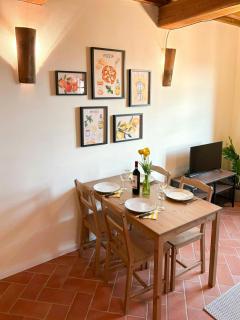 Tuscan Apartment With Fantastic Views In Iano - 4