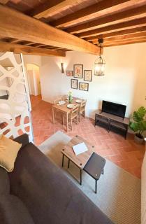 Tuscan Apartment With Fantastic Views In Iano - 5