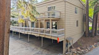 Cozy Forest Hideaway in Incline Village Private Balcony Sierra Solace by AvantStay - 9