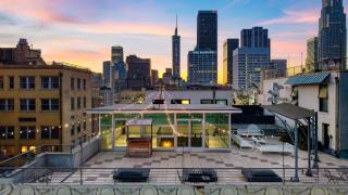 Skyline Lofts by AvantStay: a multi-level industrial-chic retreat in DTLA with rooftop views soaring ceilings steps to dining music culture - 0