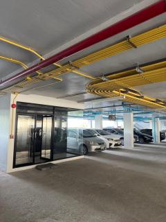 VIP Great Hill Airport - 3