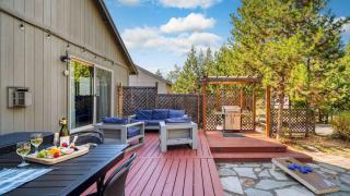 Hot Tub Air Hockey Foosball Deck Lounge Near Sunriver Mt. Bachelor Skiing - 9