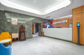 Green Tree Inn Urumqi San'gong Metro Station Exit - 2