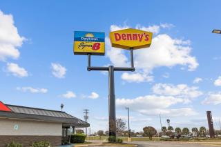 Days Inn & Suites by Wyndham Texas City-Galveston Area - 4