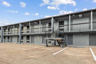 Days Inn & Suites by Wyndham Texas City-Galveston Area - 3