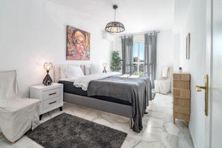 LCR4 - Large 3-Bedroom Apartment Near Beach - Marbella - 3