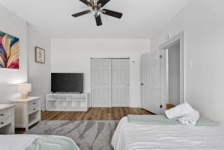 Spacious 3BR Whole House in St Louis - 6