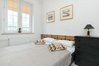 Old Town Heart of Gdańsk Apartments for Family & Friends by Noclegi Renters - 9