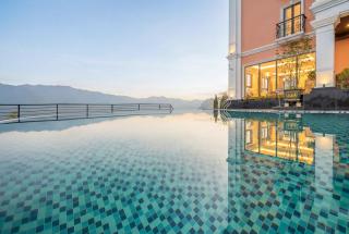 DeLaMont Sapa Hotel - Hill Serenity Retreat - Sapa - 1