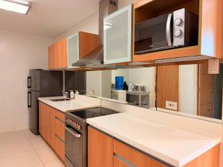 Spacious 3BR Penthouse | Lagoon View | HighCeiling - 4