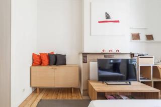 1 Bedroom W Kitchen and Bathroom In Trendy St Gilles - 2