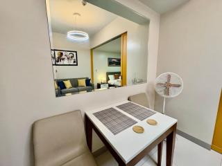 Uptown Home 1BR at One Uptown Residence BGC - 4