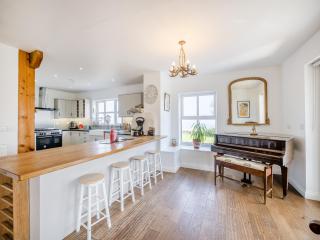 Ty Newydd - 6