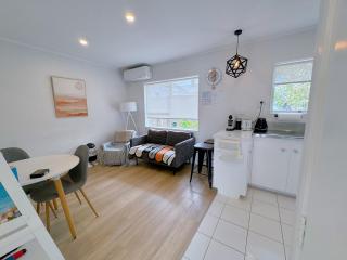 Bright Eden Park two bed townhouse private parking - 7