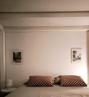 10 Min from the center - historic building - studio apartment - 5