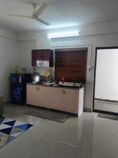 Luxury Sunny Apartment for Family and Friends - 9