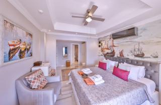 Scenic Hillside Villa With Pool Terrace - 8