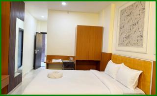 Hotel Raman-Janeya -1Km From Ram Janambhoomi & Temple - Restaurant & Parking Facility - A Premium Hotel - Book Now - 9