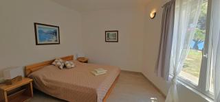 Beach front with Swimming pool, Illyria Resort Apt 101 - 5