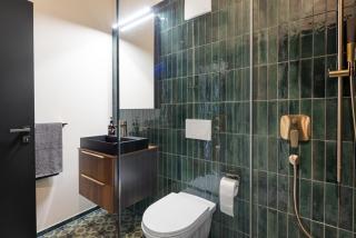 Visionary Hospitality Altdorf, Uri - Premium Apartments with Free Parking, Washer, Kitchen, Terrace, Train Station - 9