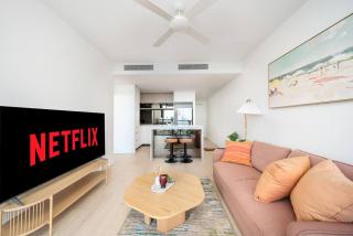 Queens Wharf 1B plus Study apt - level 29 City view - 9