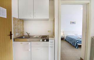 Cozy apartment with shared pool - 5