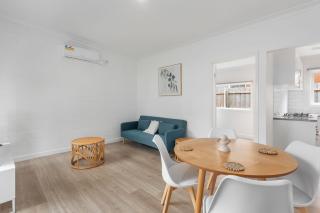 Rosebud by the Beach Coastal Cottage 1 - 7